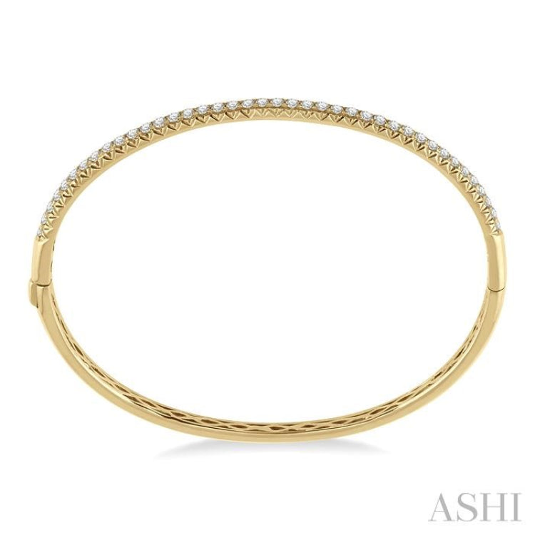 1 Ctw Round Cut Diamond Bangle in 14K Yellow Gold