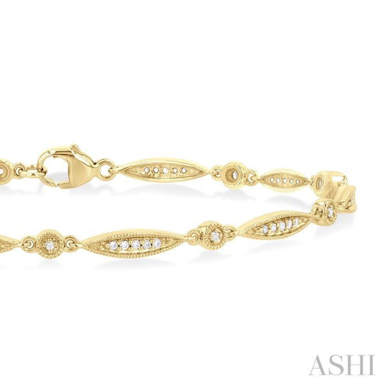1/4 Ctw Marquise Link Round Cut Diamond Fashion Bracelet in 10K Yellow Gold