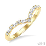 1/4 Ctw Chevron Baguette and Round Cut Diamond Fashion Ring in 14K Yellow Gold