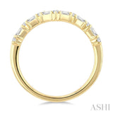 1/4 Ctw Chevron Baguette and Round Cut Diamond Fashion Ring in 14K Yellow Gold